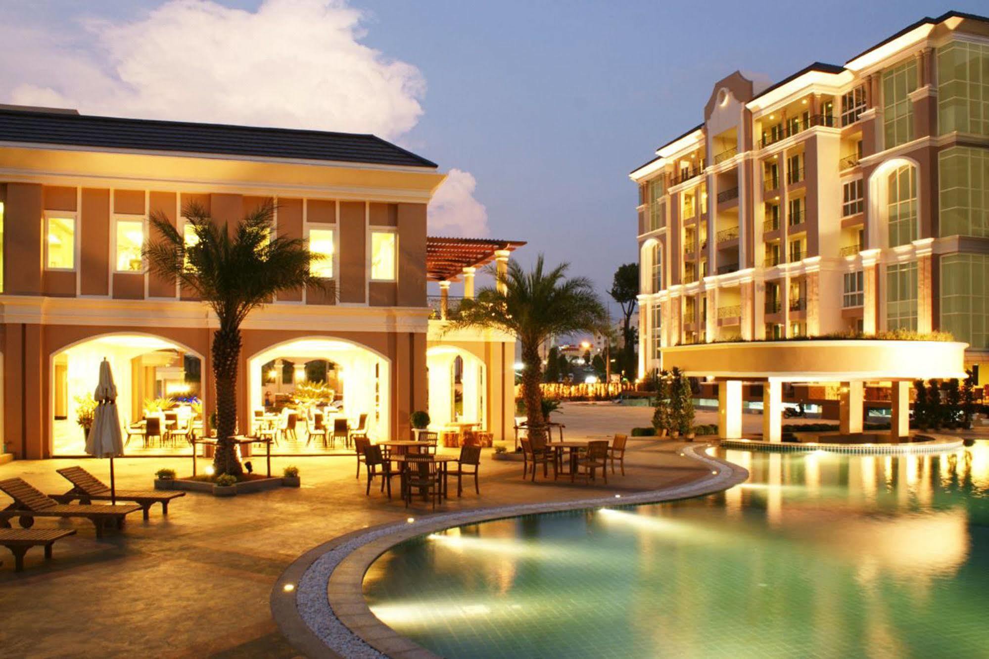 Hotel LK Legend Pattaya Exterior foto
